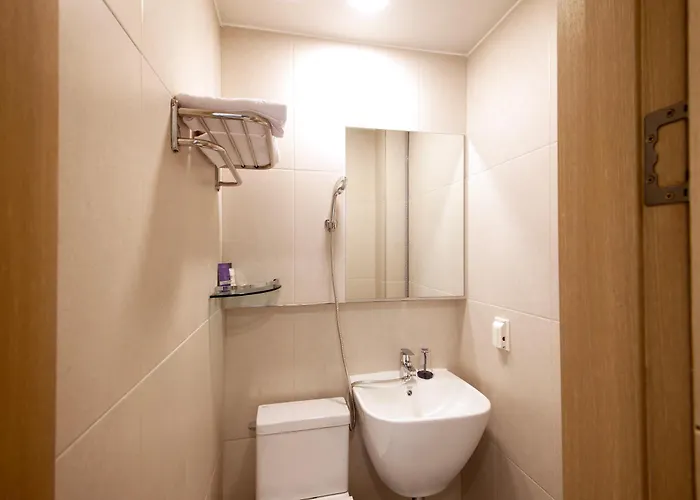 K-grand Sinchon Hotel *